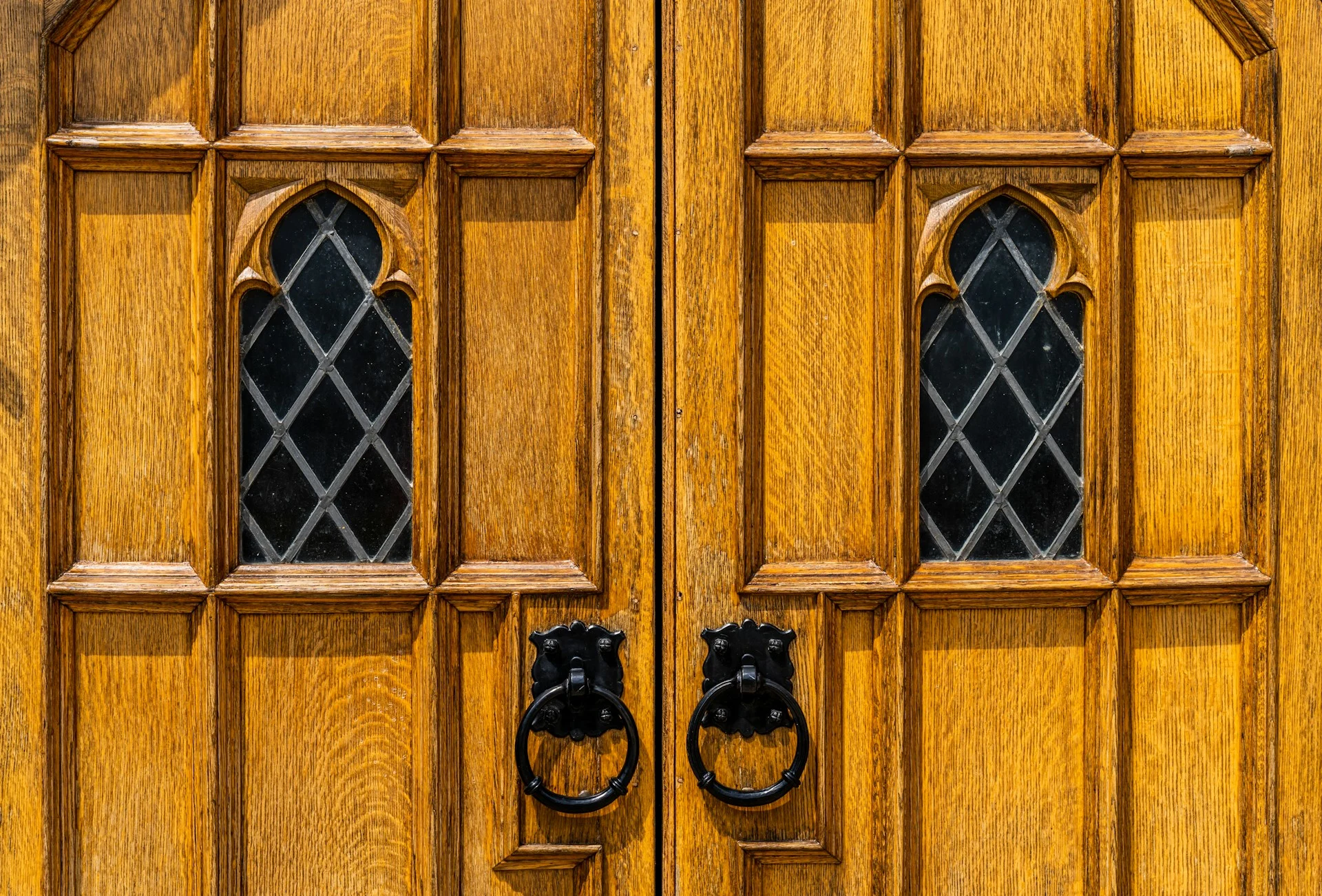 Siddh Glazing Providers wooden doors for homes in the UK